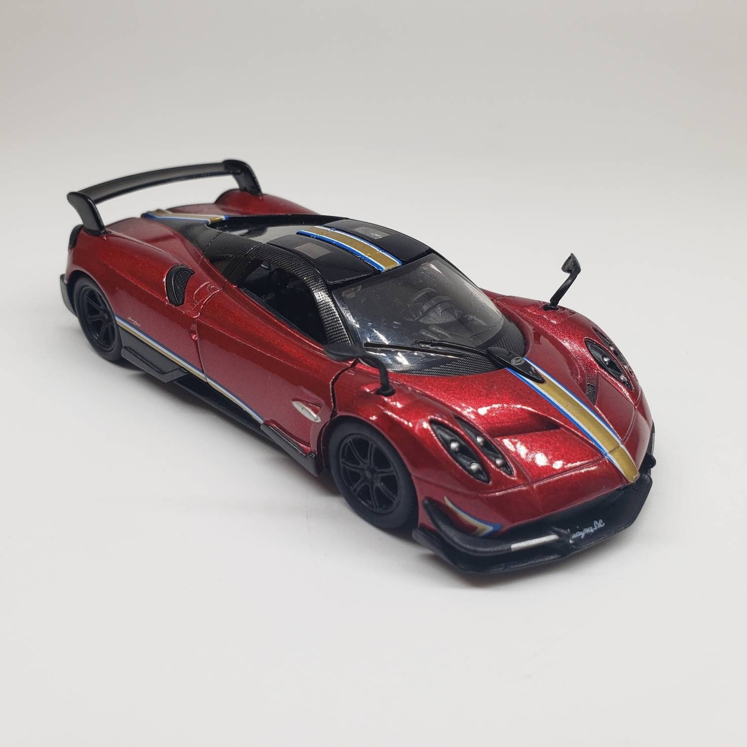Kinsmart pagani huayra bc deals