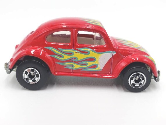 ホットウィール ＶＷ BUG コンバーチブル (赤系) ヴィンテージ ホットウィール VW バグ：エナメル チェリーレッド