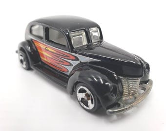 Ford Hot Rod vintage Hot Wheels de los años 40: vehículo de colección fundido a presión negro