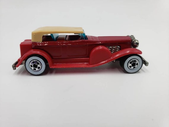 Hot Wheels '31 Doozie Maroon Miniature Toy Car 1931 Duesenberg