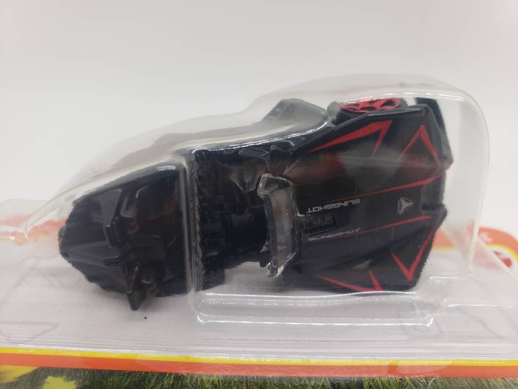 Petite voiture de collection noir mat Polaris Slingshot Matchbox