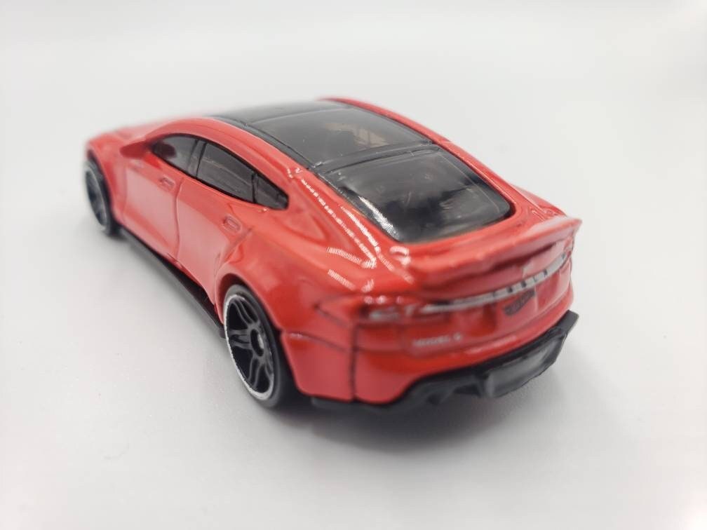 ホットウィール テスラ モデル S レッド HW ワークショップ: HW