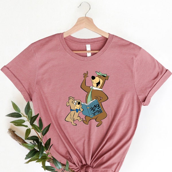 Get your picnic baskets ready and join Yogi Bear on his latest adventure with this cool and comfy t-shirt! Perfect for cartoon fans