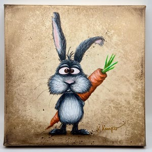 Könnte beinhalten: Ein Cartoon-Kaninchen mit großen Augen und einem überraschten Ausdruck hält eine große orange Karotte in seinen Vorderpfoten. Das Kaninchen ist auf einer strukturierten Leinwand mit braunem Hintergrund gemalt.