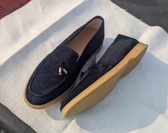 Mocasines planos de ante azul marino con borlas para mujer, mocasines de ante azul oscuro, idea de regalo para mujer, mocasines casuales cómodos, mocasines planos para mujer