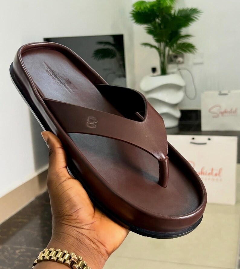 men slip on thong sandals