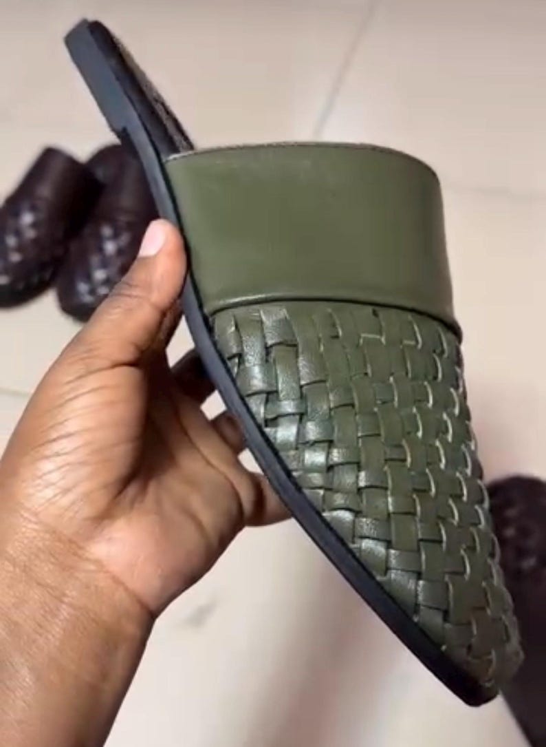 men backless woven loafers