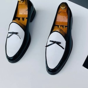 Handgefertigte Leder Derby Loafer Schuhe: Schwarze & Weisse Trachtenschuhe