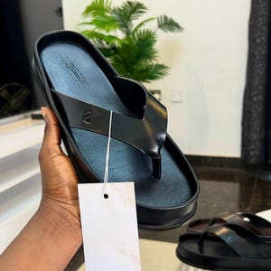 resort sandals men black