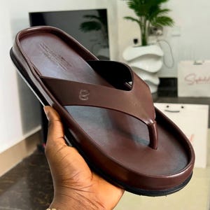 minimalist toe post slippers