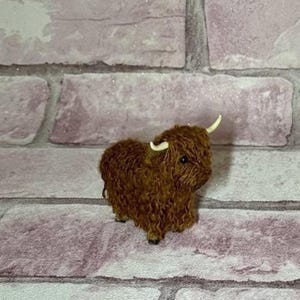 Vache Highland miniature feutrée à l&#39;aiguille