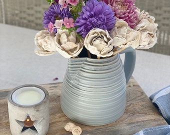 Oyster Shell Flowers /Roses - shell decor, coastal decor, beach decor, handmade gifts, flower bouquet, birthday gift, wedding, anniversary