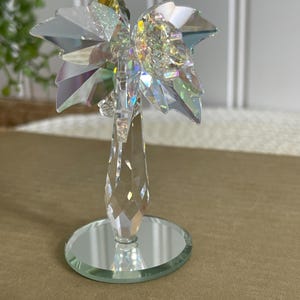 Iridescent Glass Palm Tree Figurine – Mini Art Glass Decor
