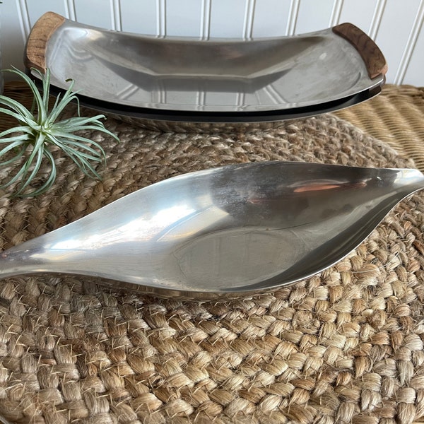 Stainless Steel Double Spout Serving Dish - Elongated Pouring Dish - Scandinavian Style - Midcentury Modern. Vintage Kitchen.