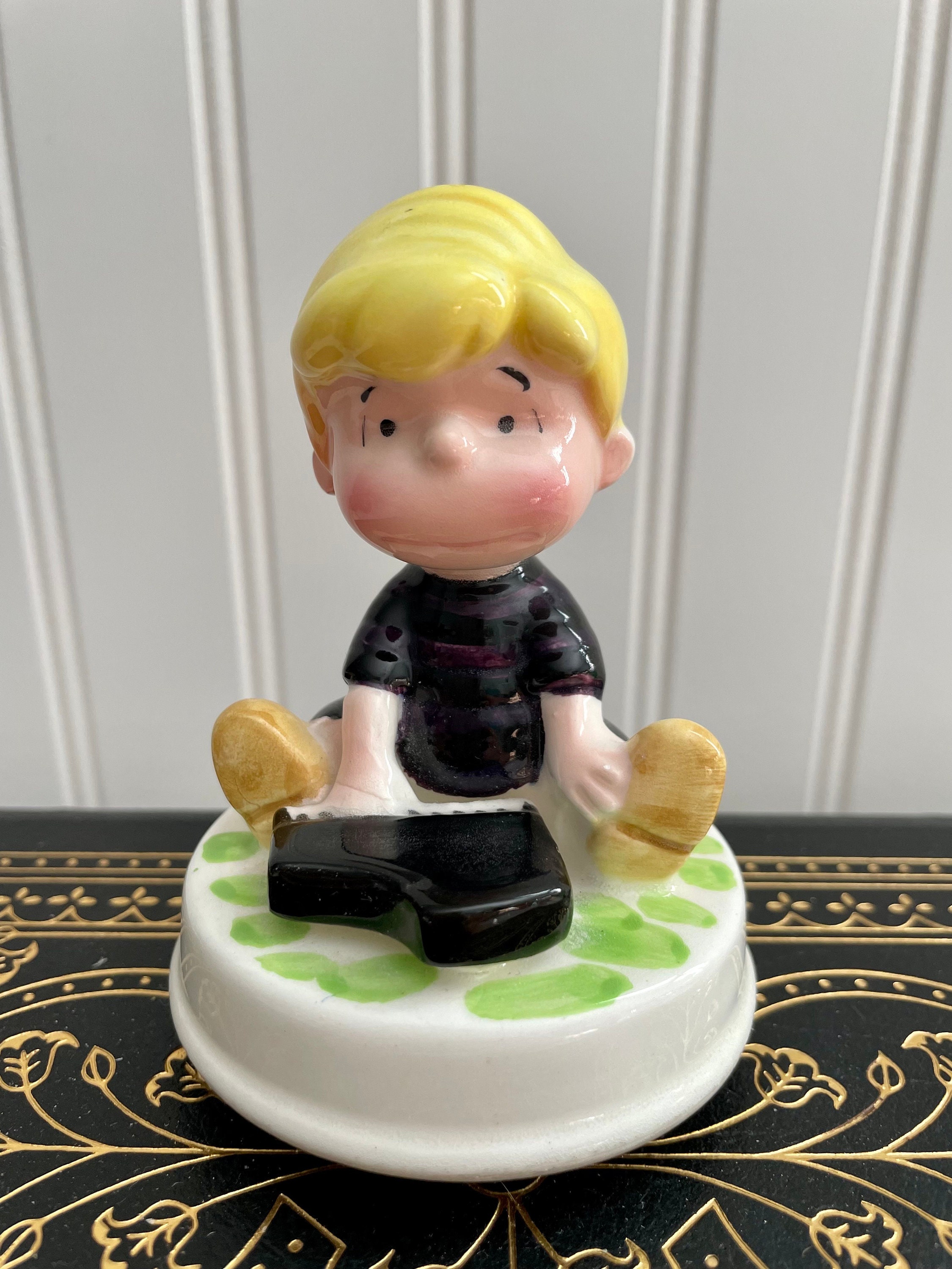 Peanuts Collectible, RARE Unique 1951 Schmid Bros Schroeder Musical Box Figurine, Peanut Snoopy Lover Gift, Playing the Piano, Japan - Etsy Peanuts Collectible, RARE Unique 1951 Schmid Bros Schroeder Musical Box Figurine, Peanut Snoopy Lover Gift, Playing the Piano, Japan - Etsy