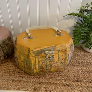 1970s Anton Pieck Wooden Box Purse | Decoupage Colonial Street Scene Handbag