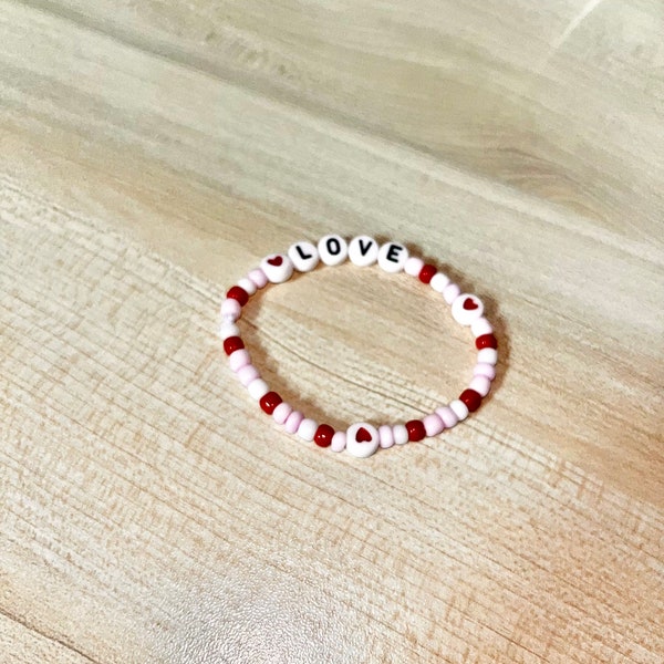 LOVE Heart and Seed Beed bracelet, valentines bracelet, Heart Seed Bead Bracelet, Valentines jewelry, Heart gifts, Heart jewelry, valentines