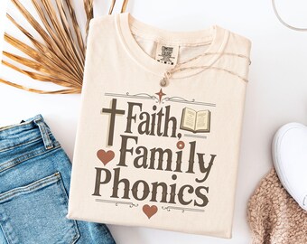 Maglietta per mamme che istruiscono a casa, maglietta con la fonetica della famiglia e della fede, maglietta divertente sulla vita di una mamma cristiana, regalo per chi istruisce a casa, maglietta Comfort Colors®