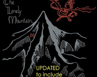 Pode incluir: Fundo preto com um desenho de cordilheira cinza, um dragão vermelho e o texto "The Lonely Mountain". O texto "UPDATED to include 4x4 hoop size" também está presente. O design é provavelmente para bordado ou artesanato semelhante.