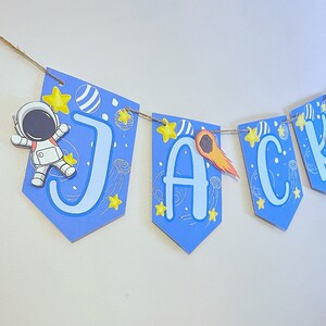 Space 1. Geburtstag Banner-Set – Mit Monatsbannern (13 Stück) & Hochstuhl-Banner, Inkl. Schnur & Nadel