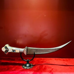 Indian assorted dagger/khanjar/knife in beautiful silver damascening with chevron pattern balde & crown shape hand grip in mother of pearl