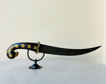 Indian handcrafted dagger/knife/chura with intricate gold koftgari and wootz blade