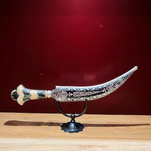 Indian assorted dagger/khanjar/knife in beautiful silver damascening with chevron pattern balde & crown shape hand grip in mother of pearl