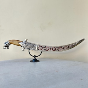 Indian handicrafted sikh rajputana shamshir/talwar/sword with silver damascened sword damascus