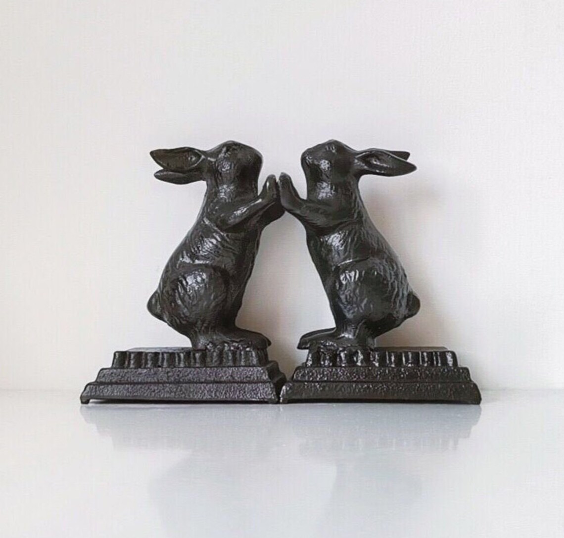 cast iron bunny bookends