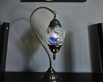 Lampe cygne turque, lampe de table en mosaïque, lampe marocaine authentique, lampe col de cygne, lampe de bureau Tiffany, vitrail, chevet de la lampe, ampoule gratuite