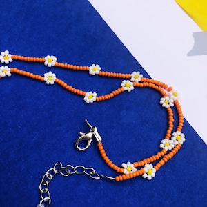 Collier fleurs en perles de rocailles Bleu et orange image 3