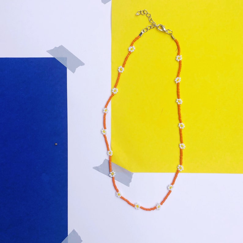 Collier fleurs en perles de rocailles Bleu et orange image 5