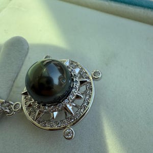 Natural color Tahitian pearl pendant