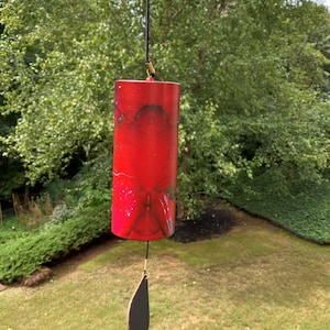 Joyous Wind chime, 15 inch Beautiful Red Color Wind Chime, The sound can create a sense of peace and relaxation in your home and garden