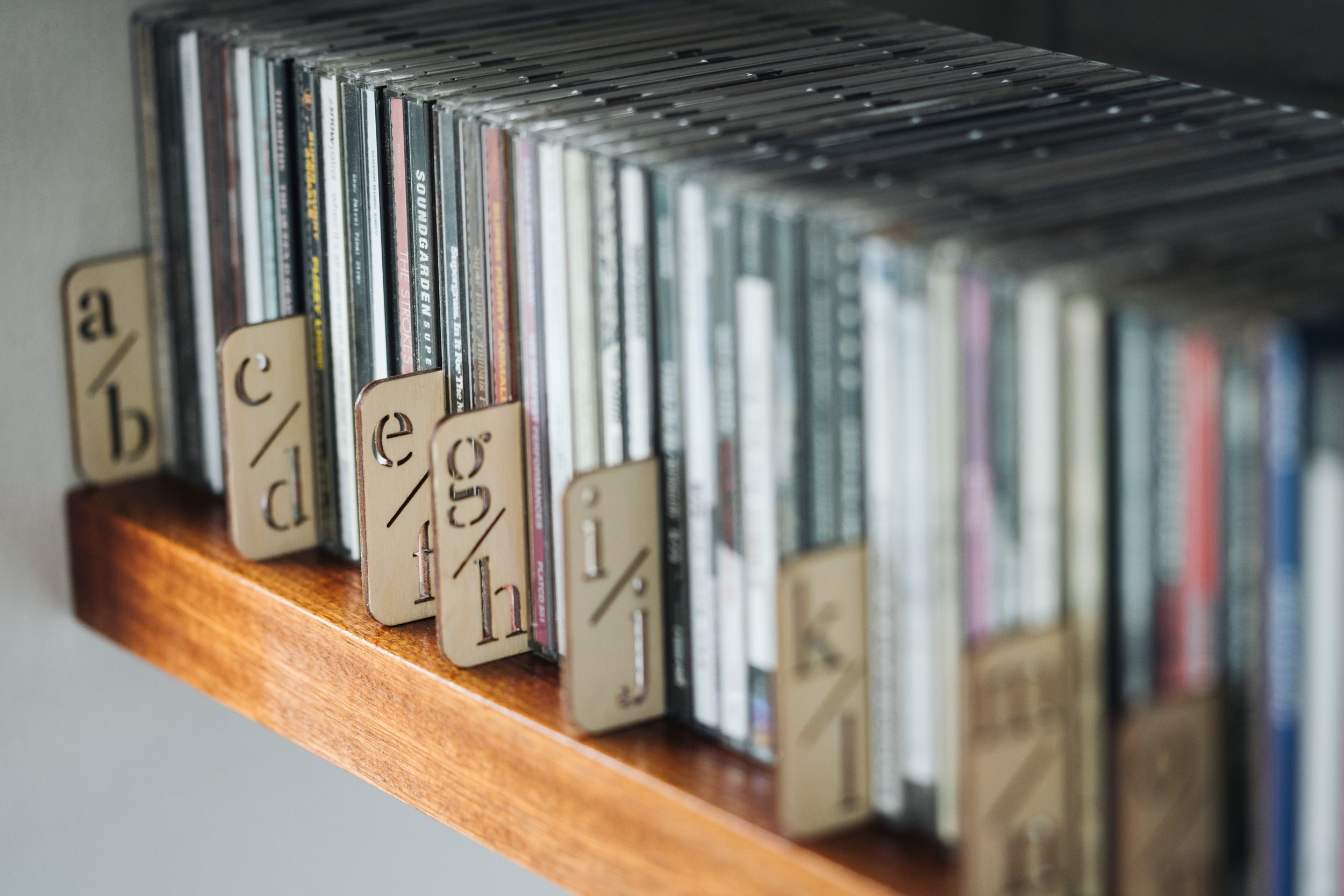 CD Dividers Compact Disc Organisers - A great way to organise your collection of Compact Discs