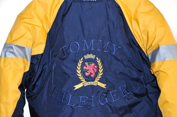 tommy hilfiger lion logo