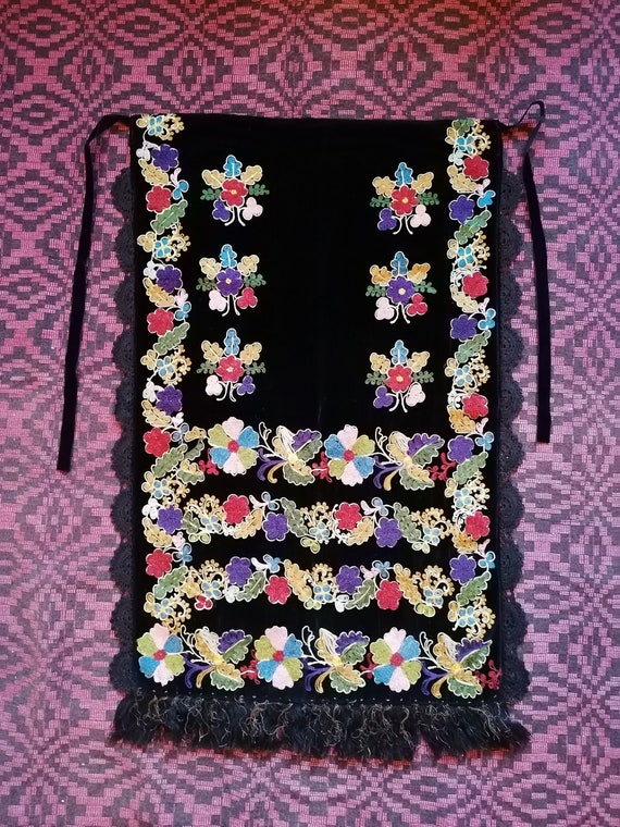 Vintage 1970s Ethnic Folklore Velvet Apron Europea