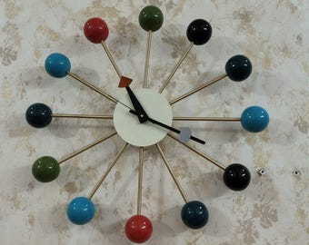1950's handgemaakte koperen wandklok grote bal kleurrijk messing metaal 18'' inch