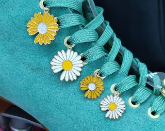 Daisy Roller Skate Shoe Lace Charm