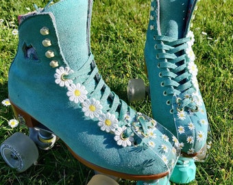 NEW COLOURS - Daisy Flower Chain Roller Skate Shoe Lace Accessory (PAIR)