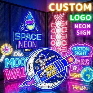 Pode incluir: Uma coleção de letreiros de neon com vários designs, incluindo uma gota de água azul, um pirulito, um astronauta na lua e textos como SPACE NEON, CUSTOM LOGO e THE MOON WALK. Os letreiros exibem cores vibrantes como azul, rosa e amarelo.
