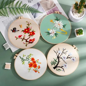 Embroidery Kit For Beginner | Modern Crewel Embroidery Kit with Pattern | Floral Embroidery Full Kit with Needlepoint Hoop| DIY Craft Kit