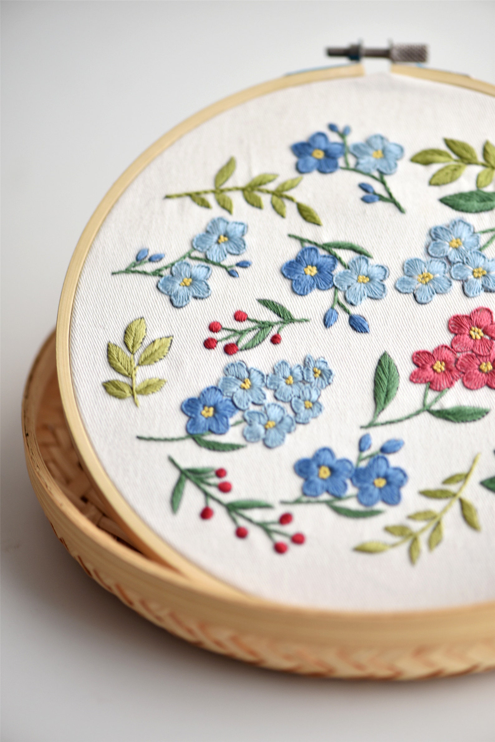 Forgetmenot flower embroidery kit for beginner new  etsy uk Forgetmenot flower embroidery kit for beginner new  etsy uk