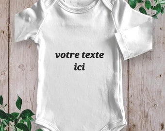 Body de bebé personalizado con "el texto que elijas" y tipografía diferente a tu elección