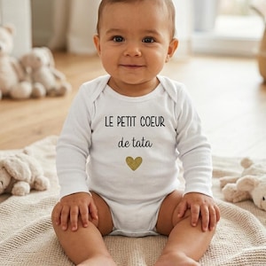 Body bébé personnalisé "Le Petit Cœur de tata ou avec le mot de votre choix" a nous indiquer dans la personnalisation