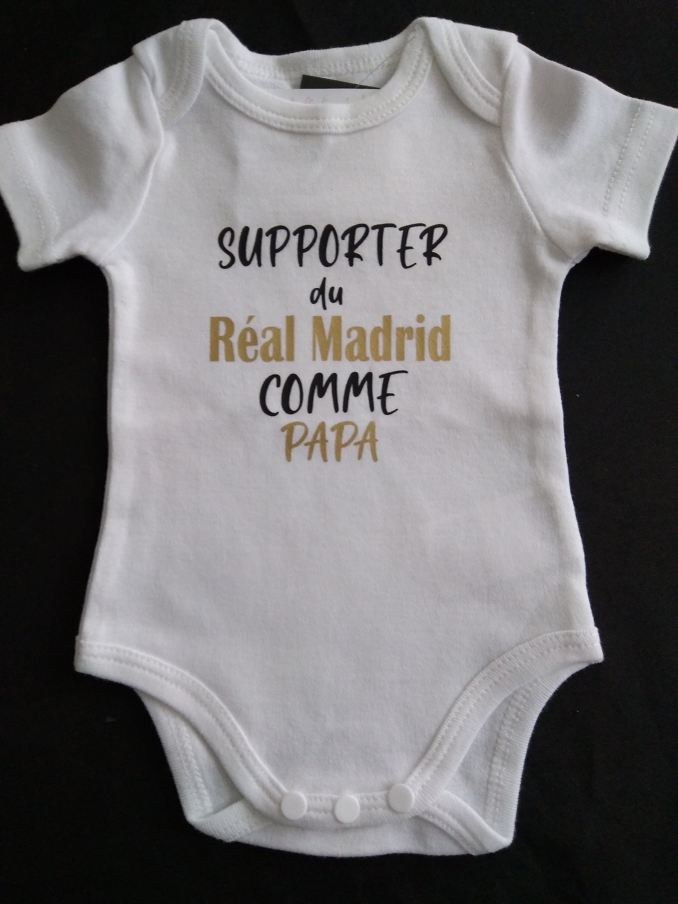 Bavoir bebé de algodón personalizado del Real Madrid