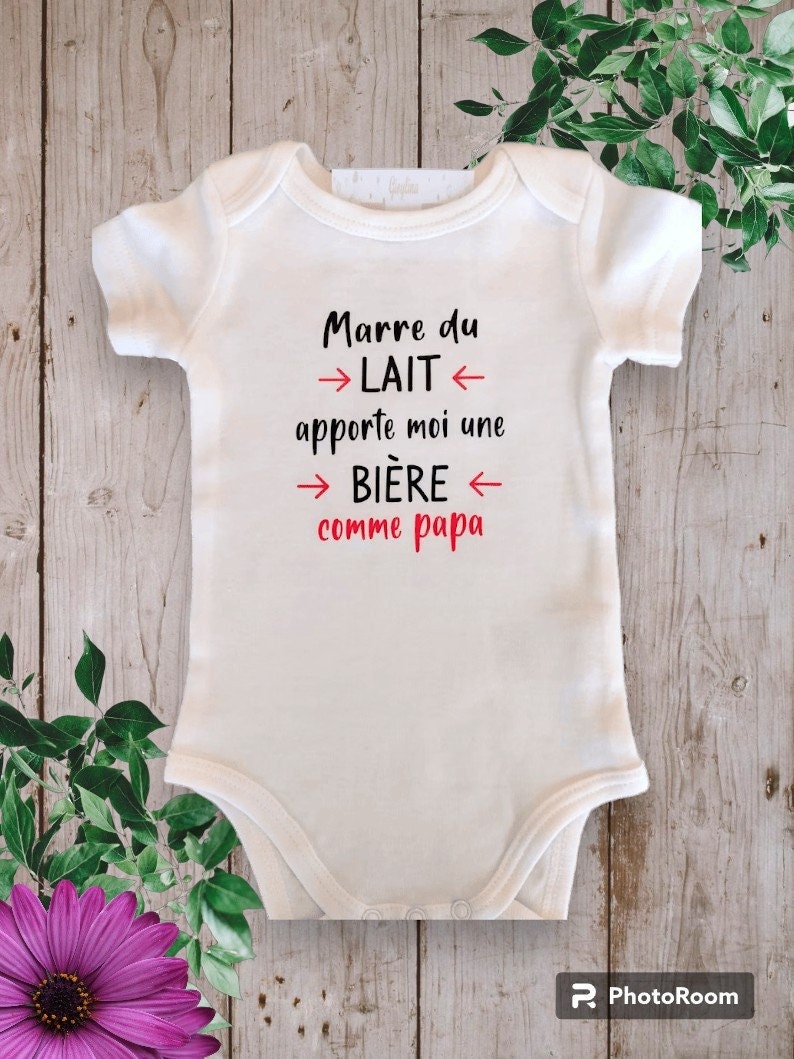 Bodie Body bébé Personnalisé Marre du Lait apporte moi une bière comme papa Possibilité de modifier le mot Papa par celui de votre choix Rouge