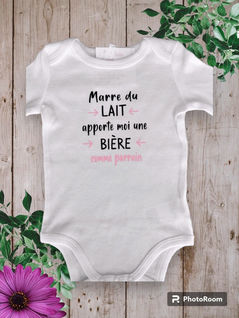 Bodie Body bébé Personnalisé Marre du Lait apporte moi une bière comme papa Possibilité de modifier le mot Papa par celui de votre choix Rose claire