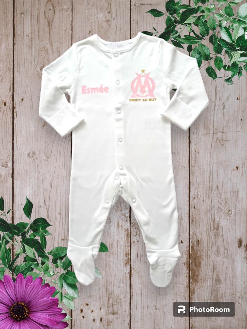 Pyjama Grenouillère Bébé Fille Olympique De Marseille - Collection Officielle OM - 100% Coton, Manches Longues - Pour Supporter De L'OM Dès Le Berceau !