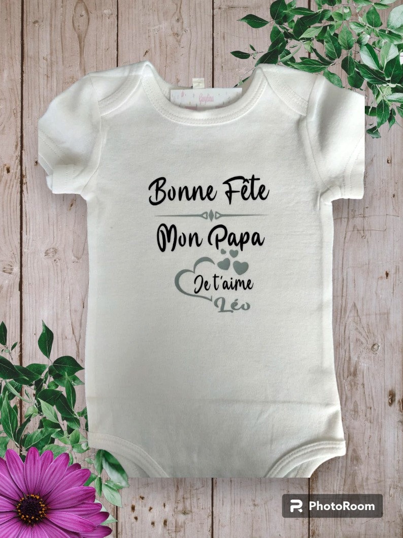 Personalized Baby Bodysuit Happy Birthday My Dad or the word of your choice My Grandma, My Mom... with First Name gris clair